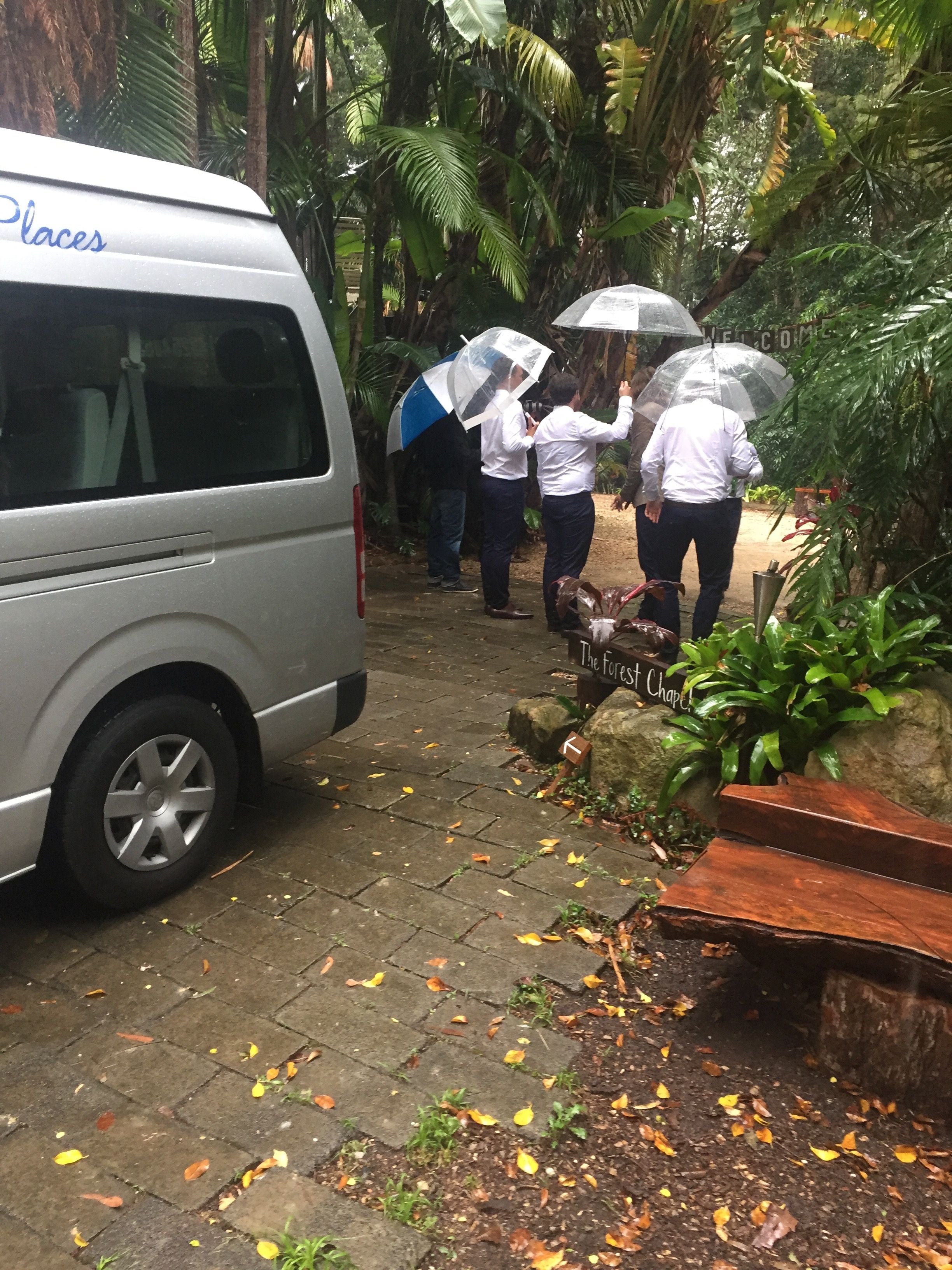 Wedding Transfers & School Formals Image -5a493eb7db35a